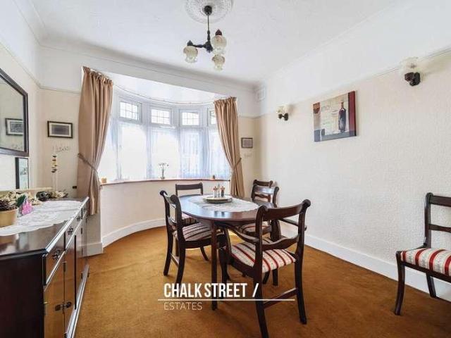 House for sale in Gidea Park, Greater London