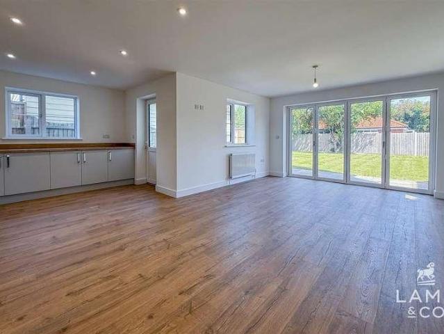 House for sale in Dale Hill, Essex