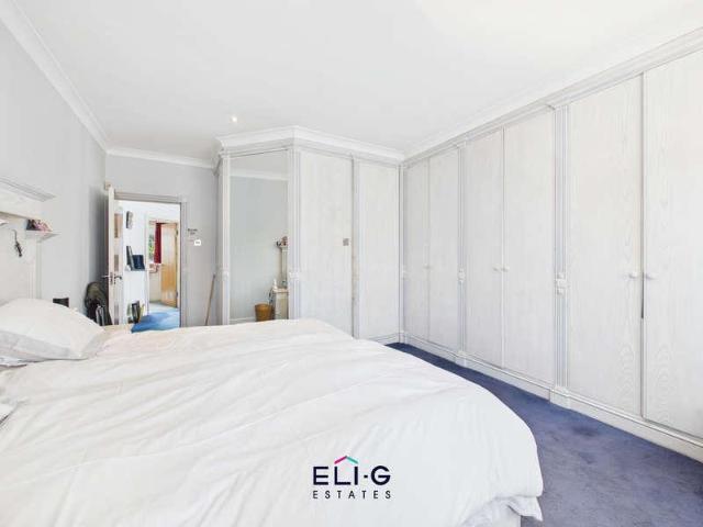House for sale in Brent Cross, Greater London