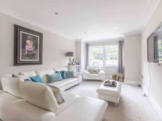 House for sale in Slough, Burnham