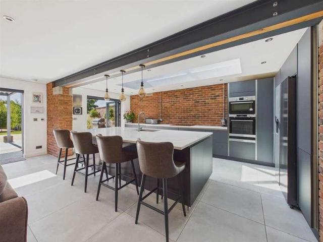House for sale in Leigh, Forthampton