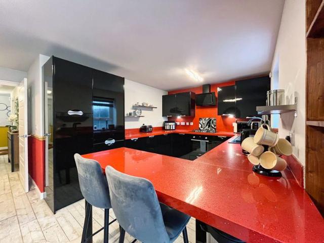 House for sale in Neath, Tonna House for sale in Neath, Tonna