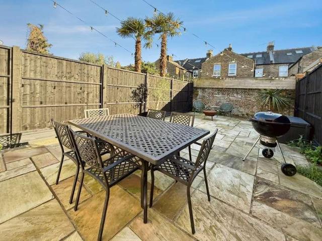 House for sale in Clewer Village, Windsor