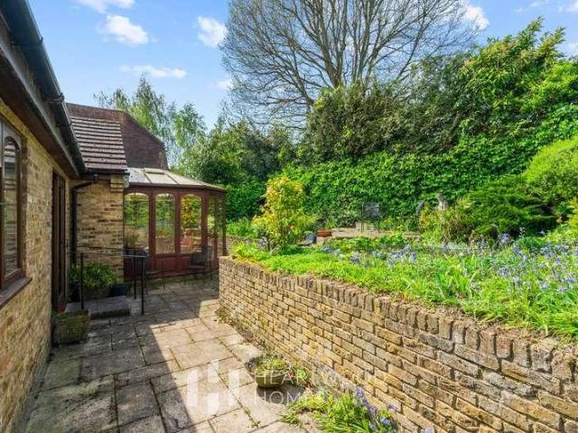 House for sale in St Albans, Five Acres