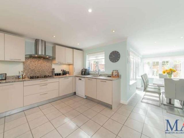 House for sale in Radlett, Hertfordshire