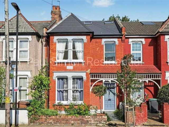 House for sale in Greater London