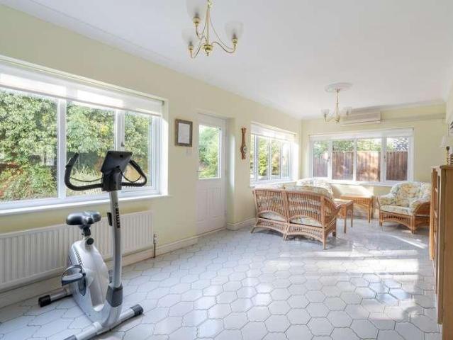 House for sale in Cutteslowe, Oxford