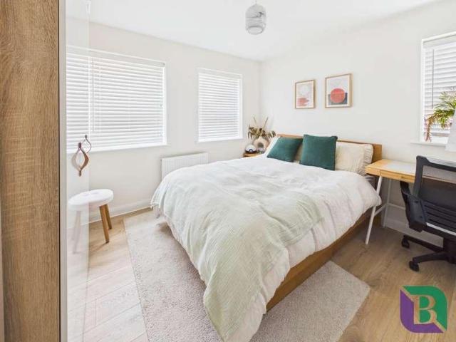 House for sale in Eagle Farm, Wavendon