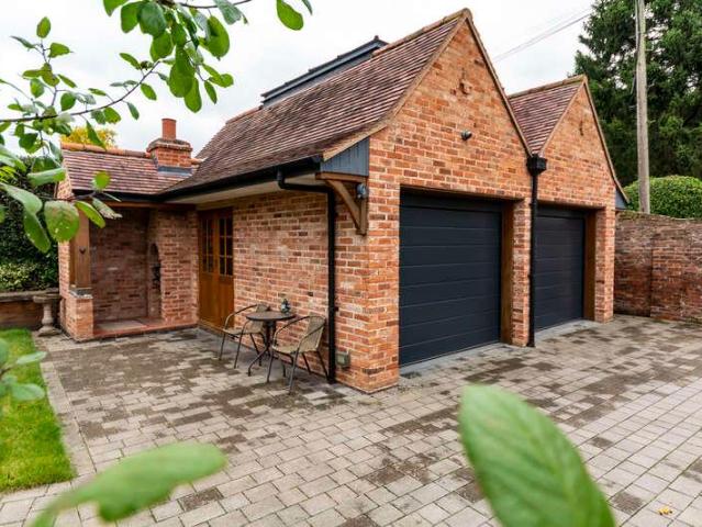 House for sale in Catchems End, Wyre Forest