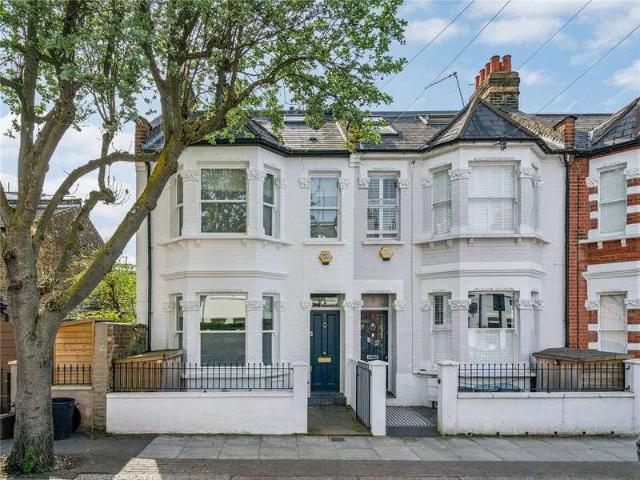 House for sale in Earlsfield, Greater London