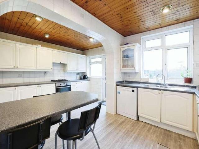 House for sale in Kingsbury, Greater London