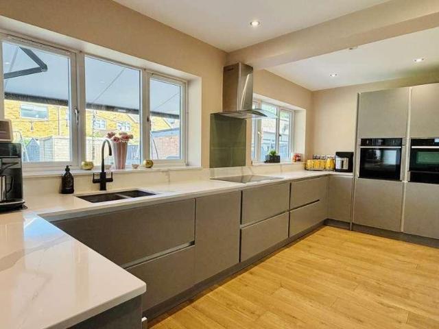House for sale in Highcroft, Berrick Salome