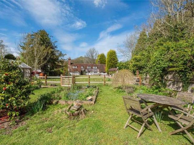 House for sale in Pachesham Park, Surrey