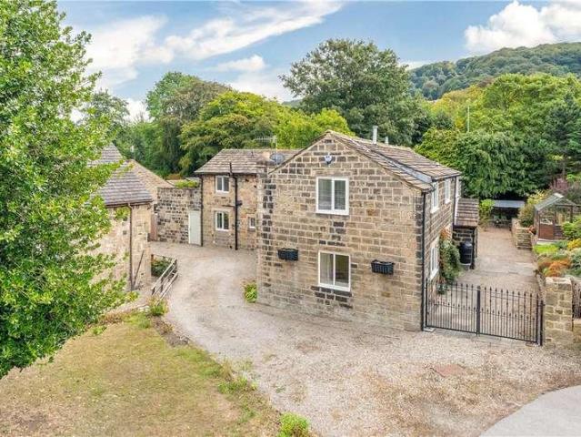 House for sale in West Chevin, Otley
