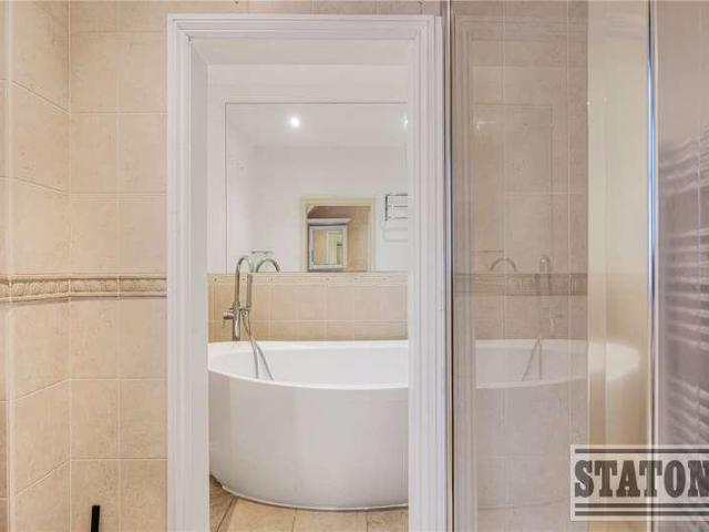 House for sale in Hadley Wood, Greater London