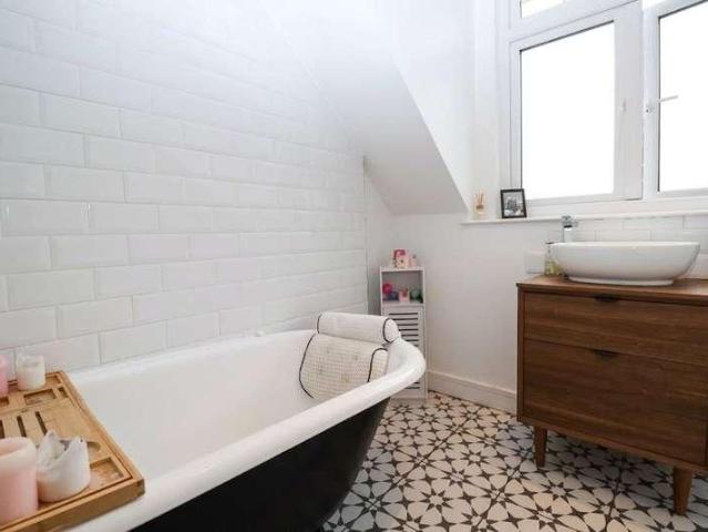 House for sale in Worplesdon, Guildford