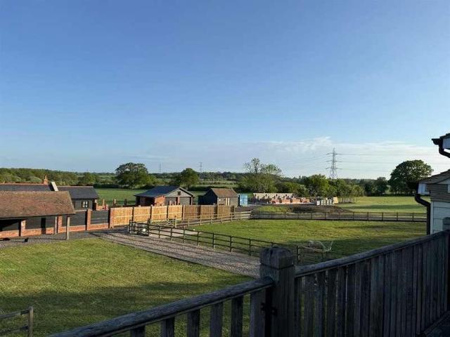 House for sale in Navestock, Navestock Side