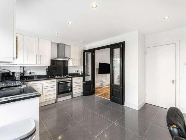 House for sale in Isle Of Dogs, Greater London