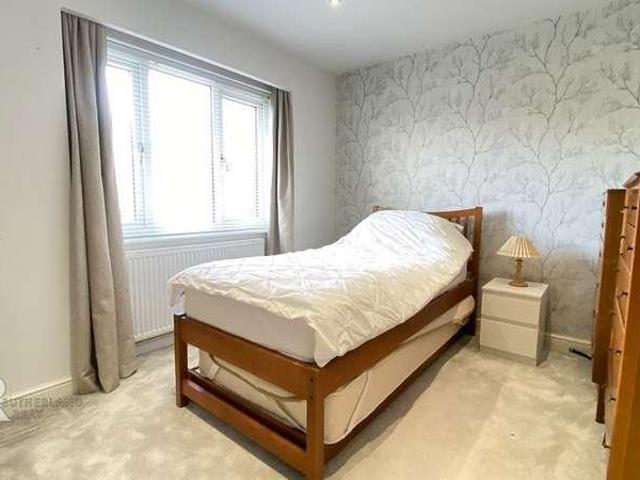 House for sale in Wash, Charlesworth