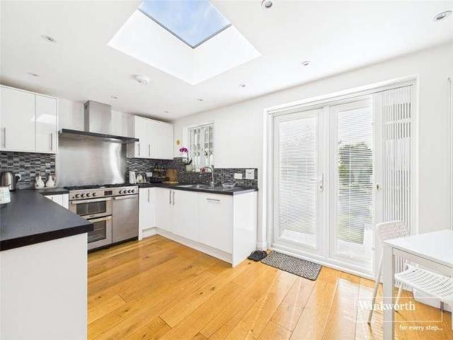 House for sale in Kingsbury, Greater London