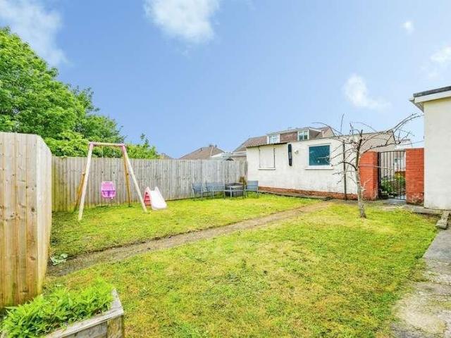 House for sale in Cefn Glas, Wales