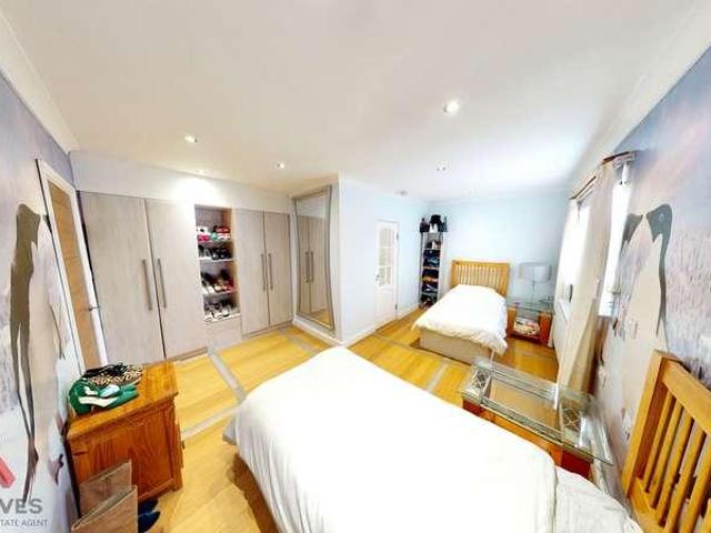 House for sale in Calderstones