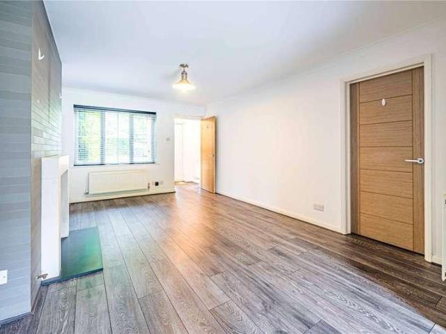 House for sale in Corner Hall, Dacorum