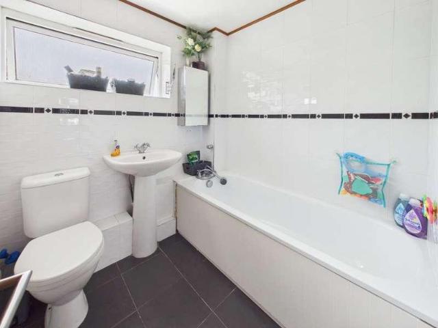 House for sale in Fishersgate, West Sussex