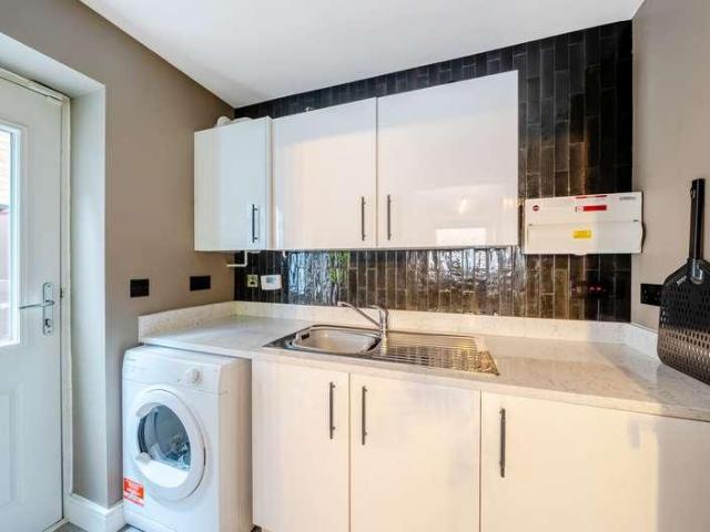 House for sale in Houghton Regis, Bedfordshire