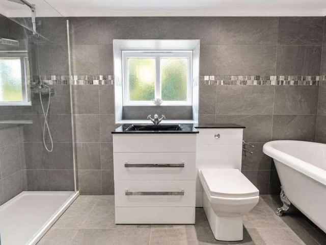House for sale in Cow Roast, Pouchen End