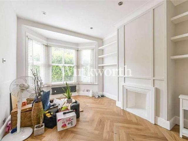 House for sale in Scotch Estate, Hornsey