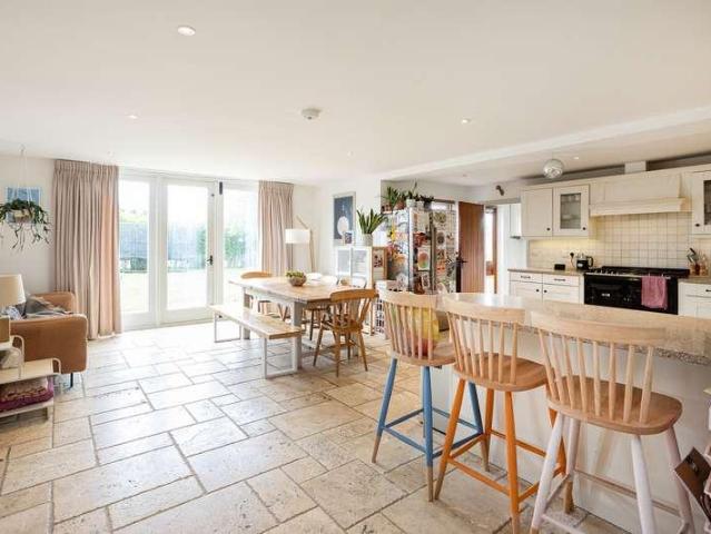 House for sale in Shipton-on-Cherwell, Evershot