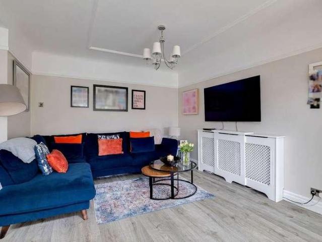 House for sale in Hoole, Two Mills