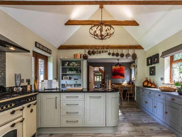 House for sale in Uckfield, Cross In Hand