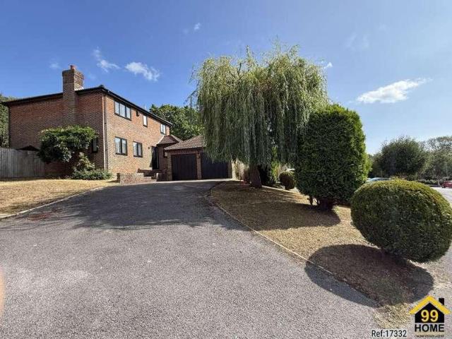 House for sale in Whydown, Heathlands