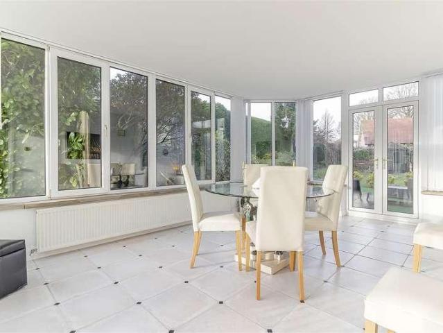 House for sale in Bramhope, West Yorkshire