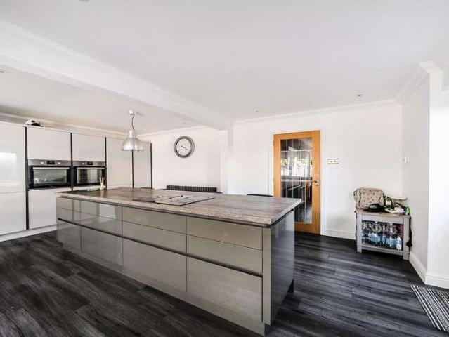 House for sale in Wecock, Spring Vale