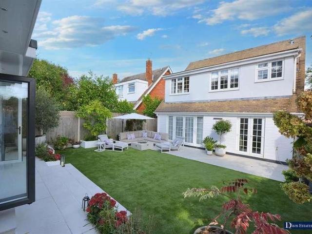 House for sale in Emerson Park, Greater London