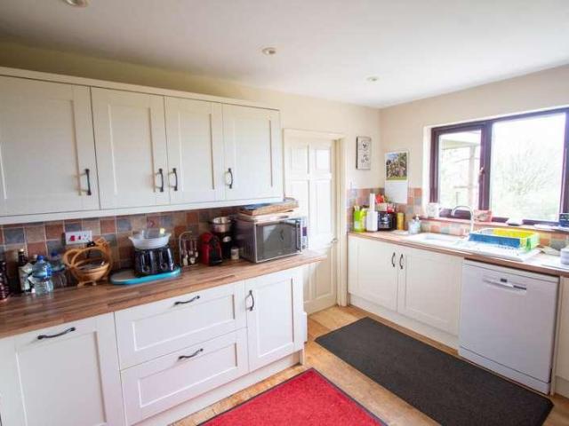 House for sale in Kerswell, Budlake