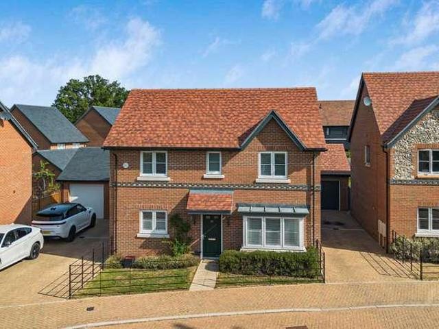 House for sale in Henley-on-Thames, Berrick Salome