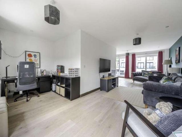 House for sale in Denham