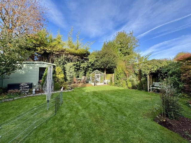 House for sale in Pouchen End, Hertfordshire
