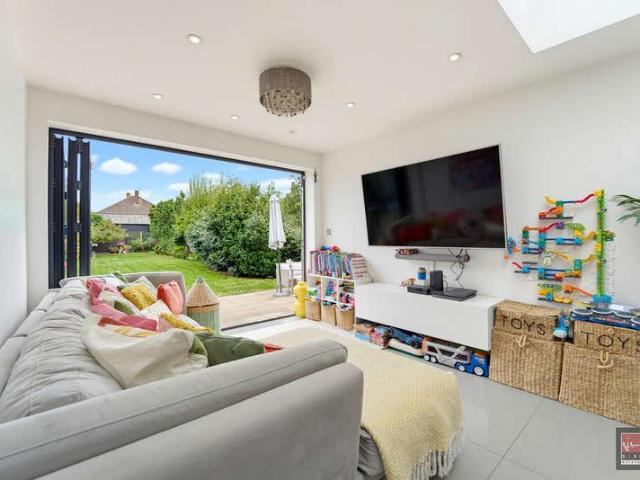 House for sale in Lower Halliford, Surrey