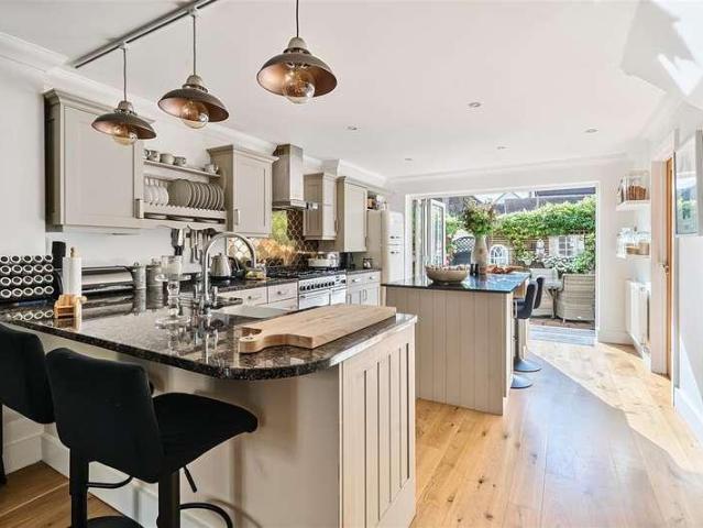 House for sale in Arundel, Clapham