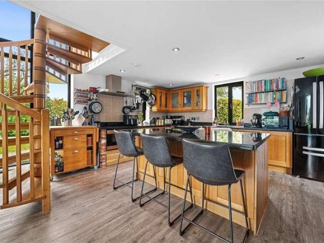 House for sale in Mistley, Dale Hill
