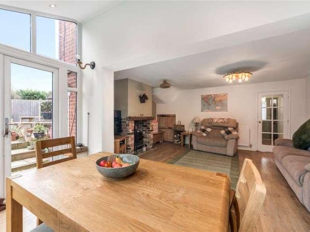 House for sale in Bromsgrove, Worcestershire