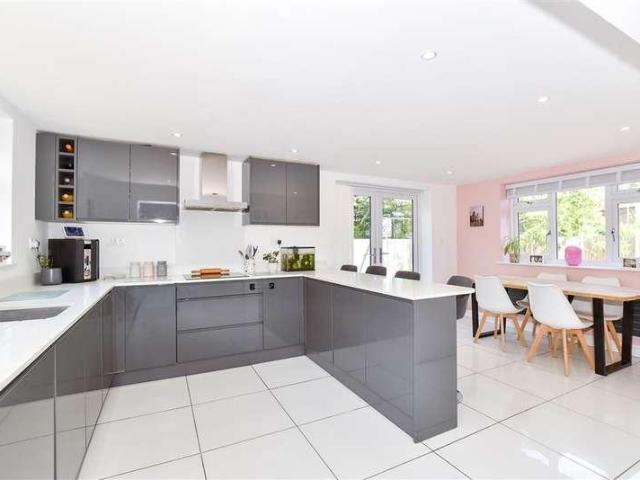 House for sale in Hollingbourne, Midway