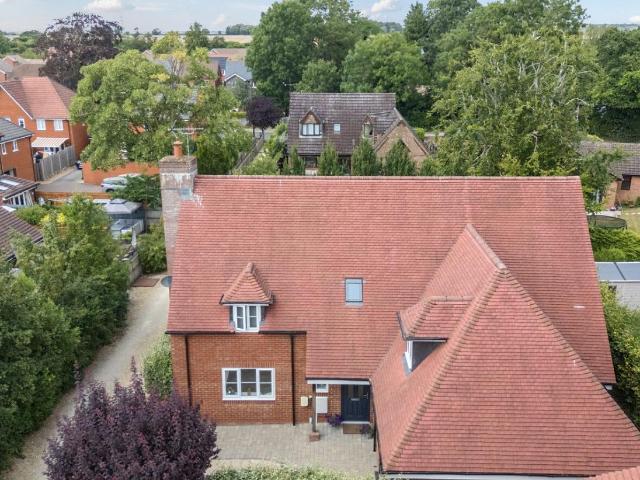 House for sale in Walworth Business Park, Barton Stacey