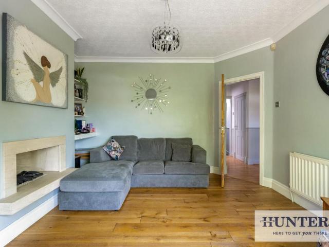 House for sale in Rufford Park, Yeadon