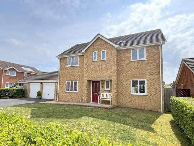 House for sale in Highcliffe